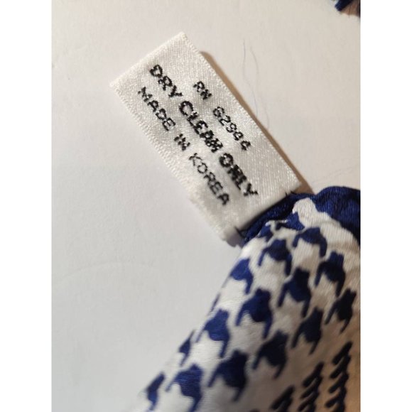 Vintage Bill Blass Navy Blue Green White Houndstooth Abstract Silk Neck Scarf Wr - Picture 4 of 5